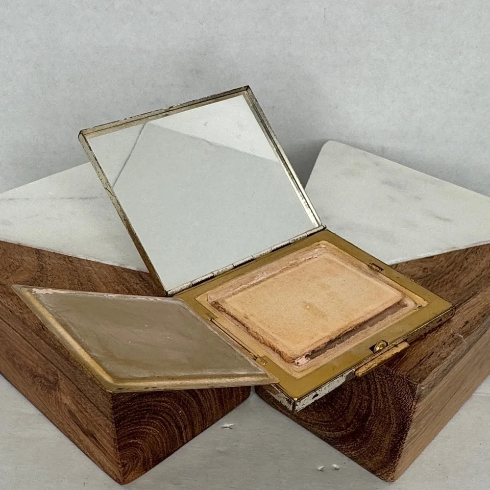Vintage 1950s Silver and Gold Floral Makeup Compact